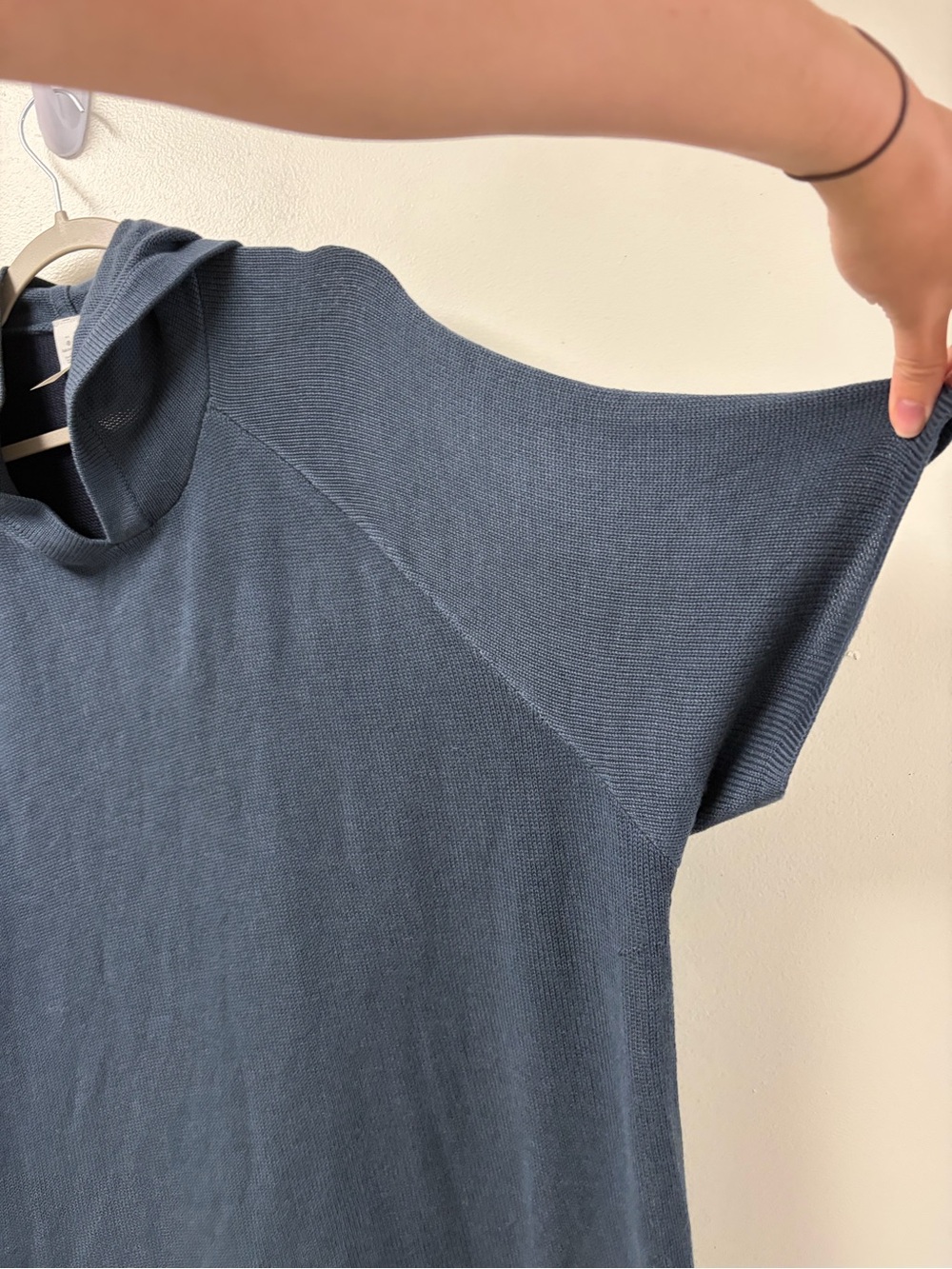 Lululemon Opened Up Poncho Cashmere Blend Blue Size Medium/Large - Picture 9 of 10